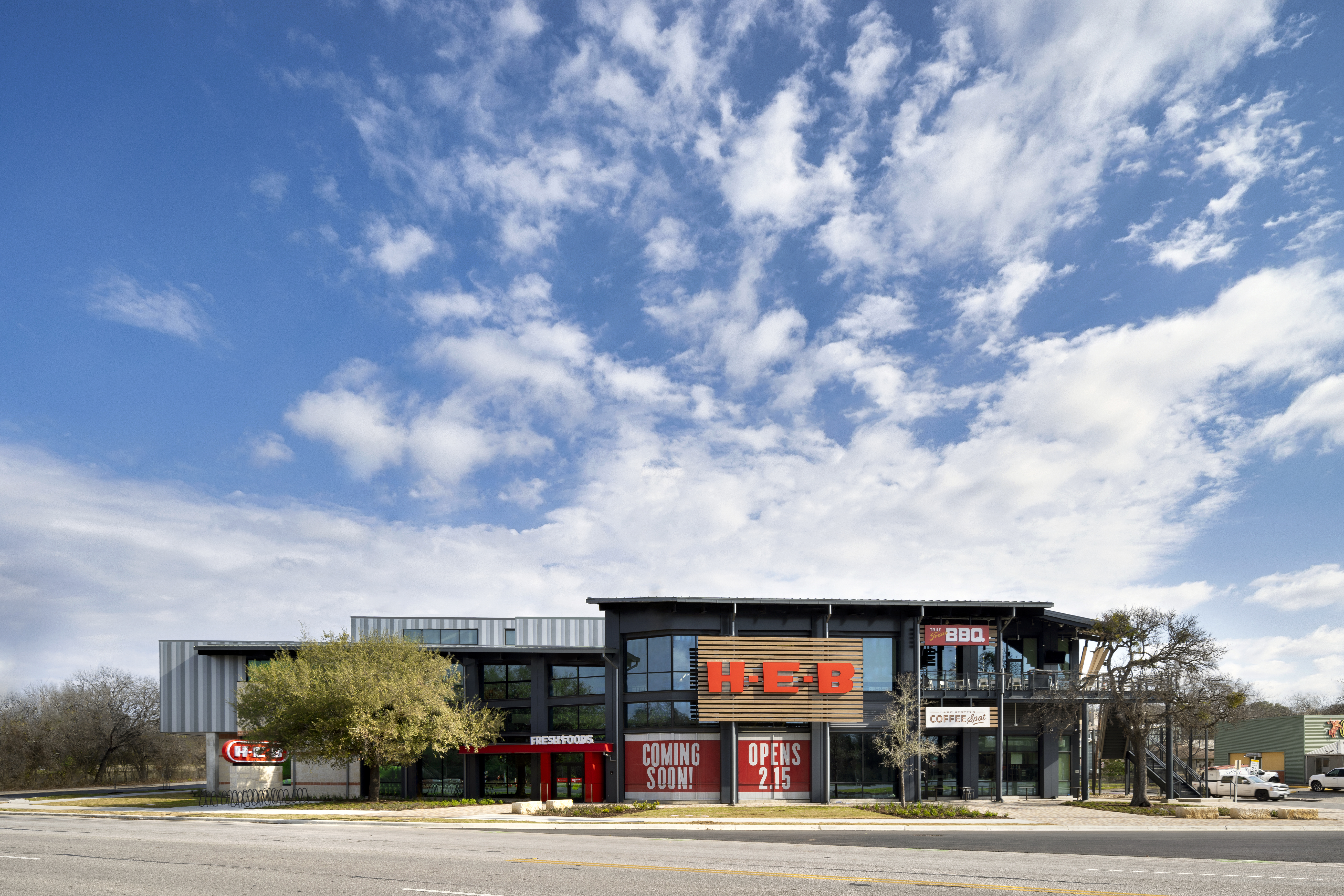 H-E-B Lake Austin from the front